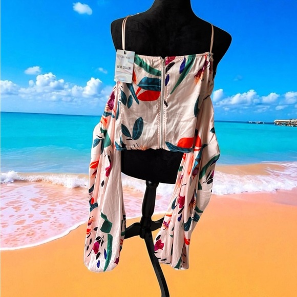 ⛱️👙AKIRA Multicolor Floral Top👙⛱️
🛍️REAL REVIEW🛍️ - Picture 2 of 5